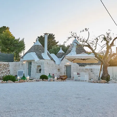 I Trulli Di Cosimo Luxury בית נופש מרטינה פרנקה
