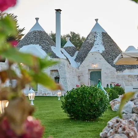 I Trulli Di Cosimo Luxury בית נופש *