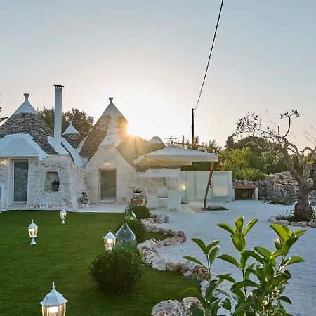 I Trulli Di Cosimo Luxury בית נופש *